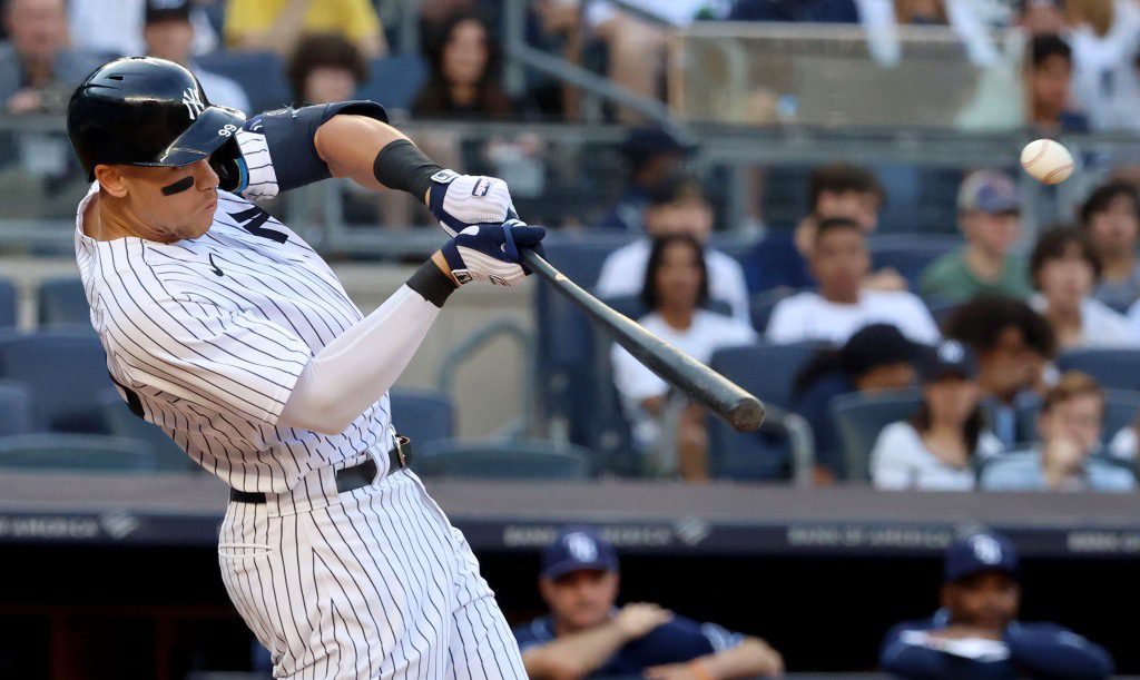 Aaron Judge wears Homer's belts solo, his 25th number of the season, in the first half of the Yankees' win.