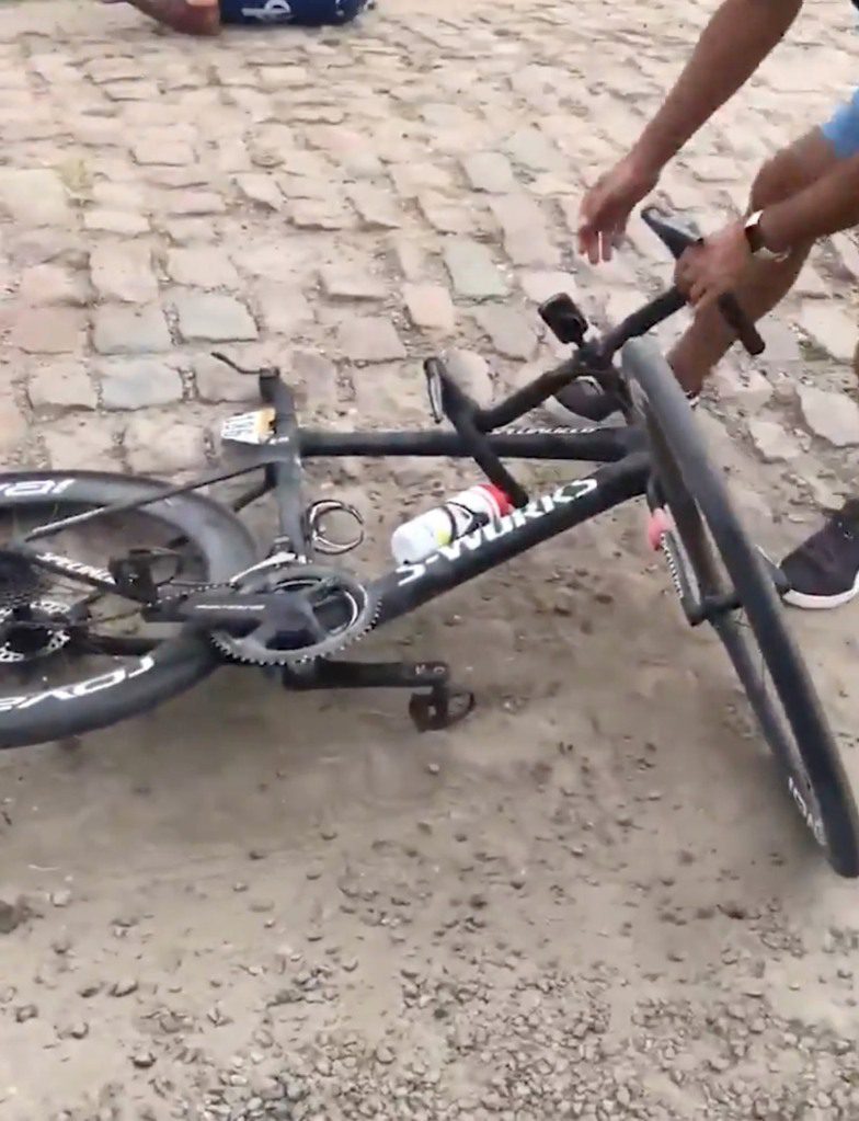 Daniel Oss deformed bike
