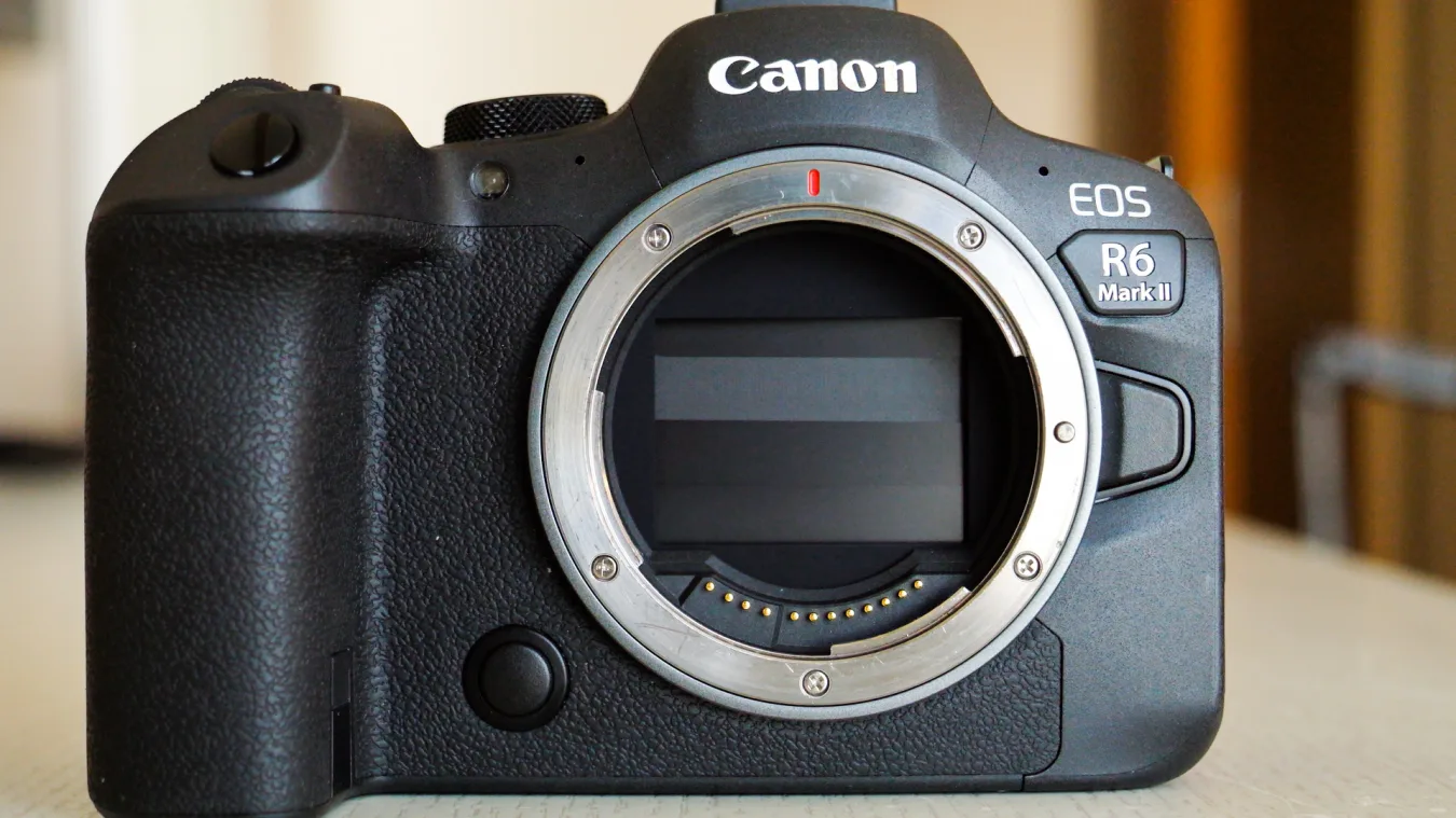 Canon R6-II Hands-on: Faster, More Accurate, Less Heating Problems