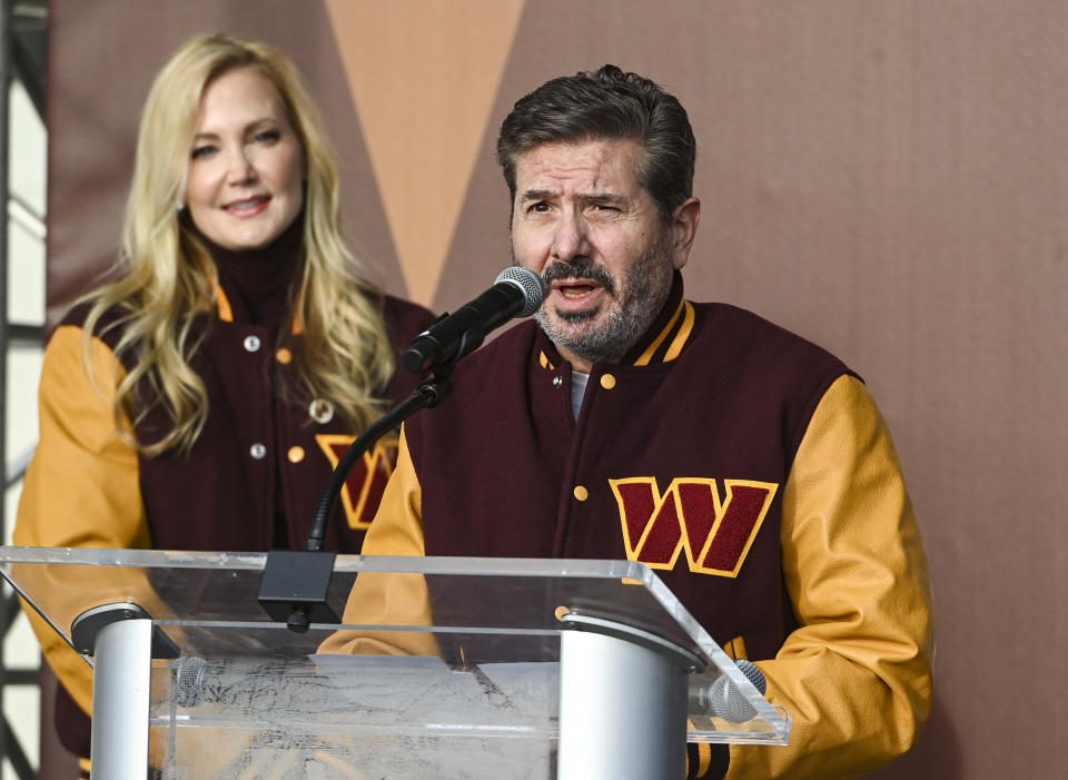 Dan Snyder, co-owner of the Washington Chiefs (R), was the focus of a US House of Representatives report released Thursday on the team's toxic culture.  (Photo by Jonathan Newton/The Washington Post via Getty Images)
